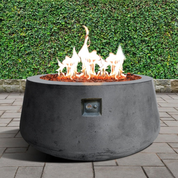 Stonelum Indiana Modern Fire Pit 02 graphite with fire on a green background