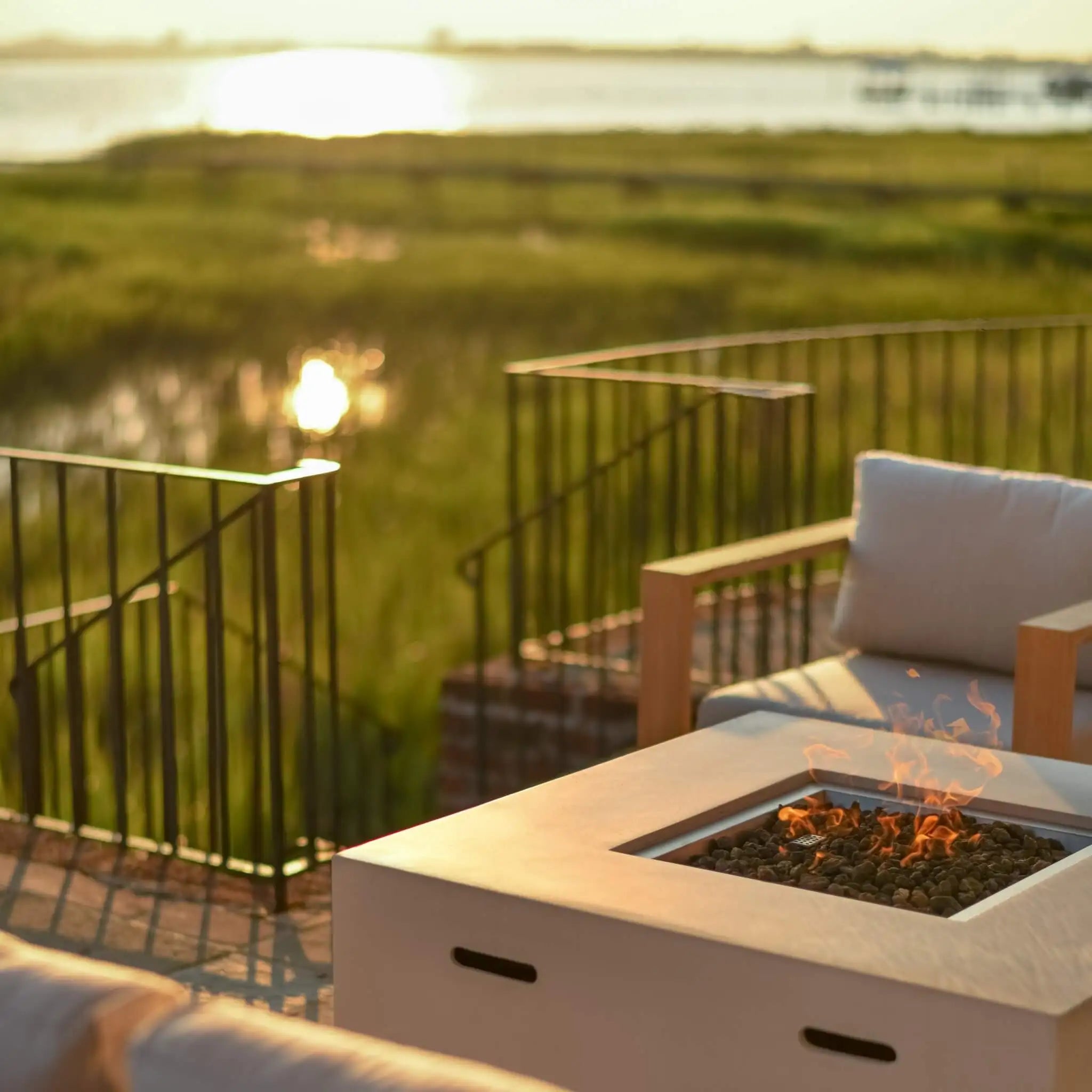 Starfire Designs Beton Square Concrete LPT Fire Pit