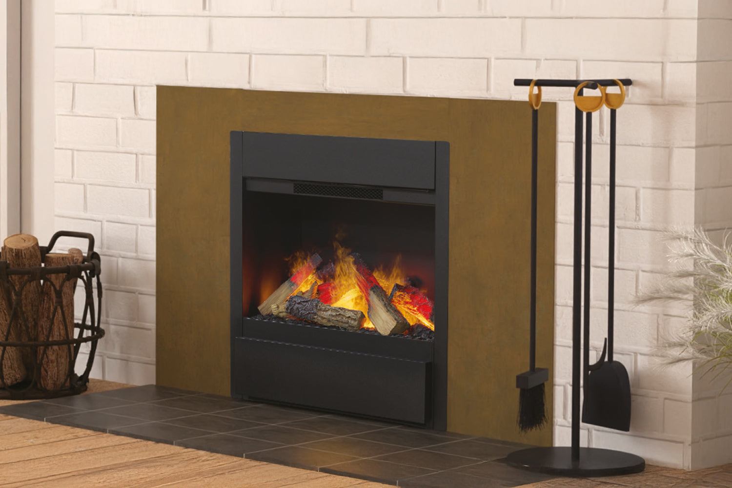 https://cdn.shopify.com/s/files/1/0082/0704/0627/files/Revive_LS_Livingroom_Water_Fireplace.jpg?v=1748986729