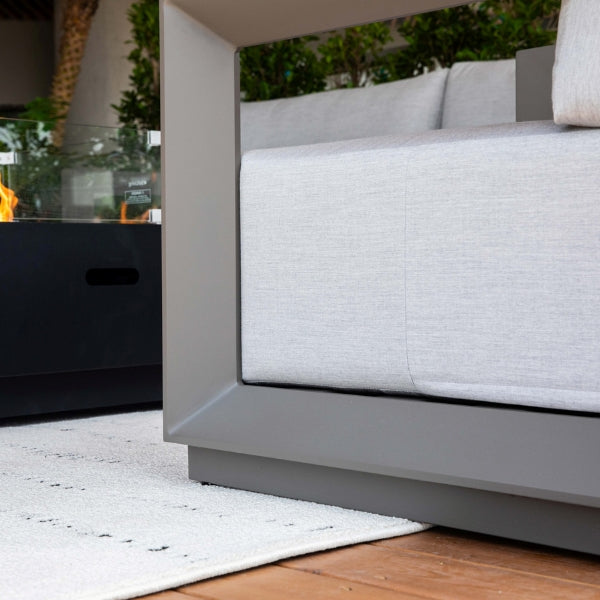 Elementi Newport Aluminum Lounge Chair OS2505S