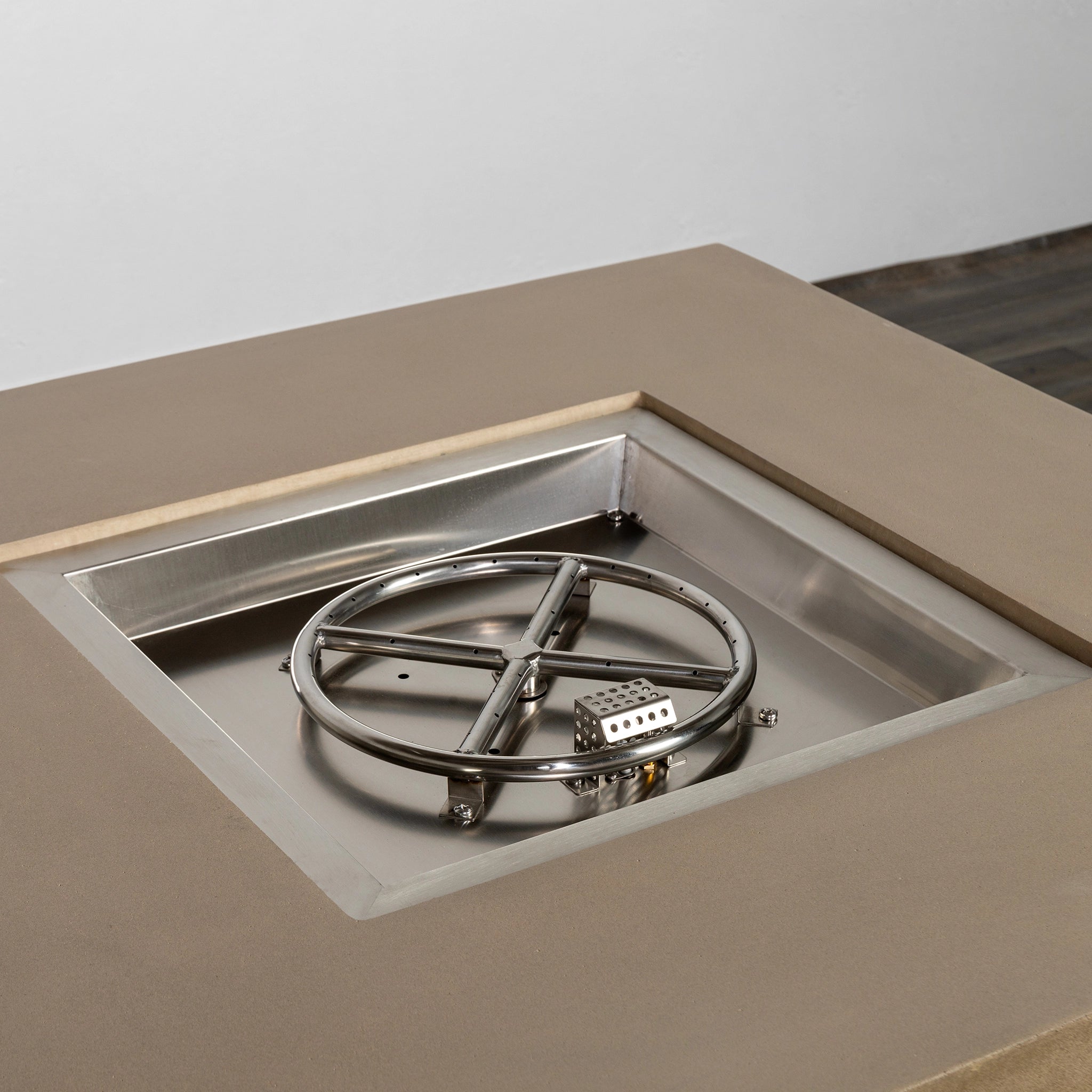 Starfire Designs Beton Square Concrete LPT Fire Pit