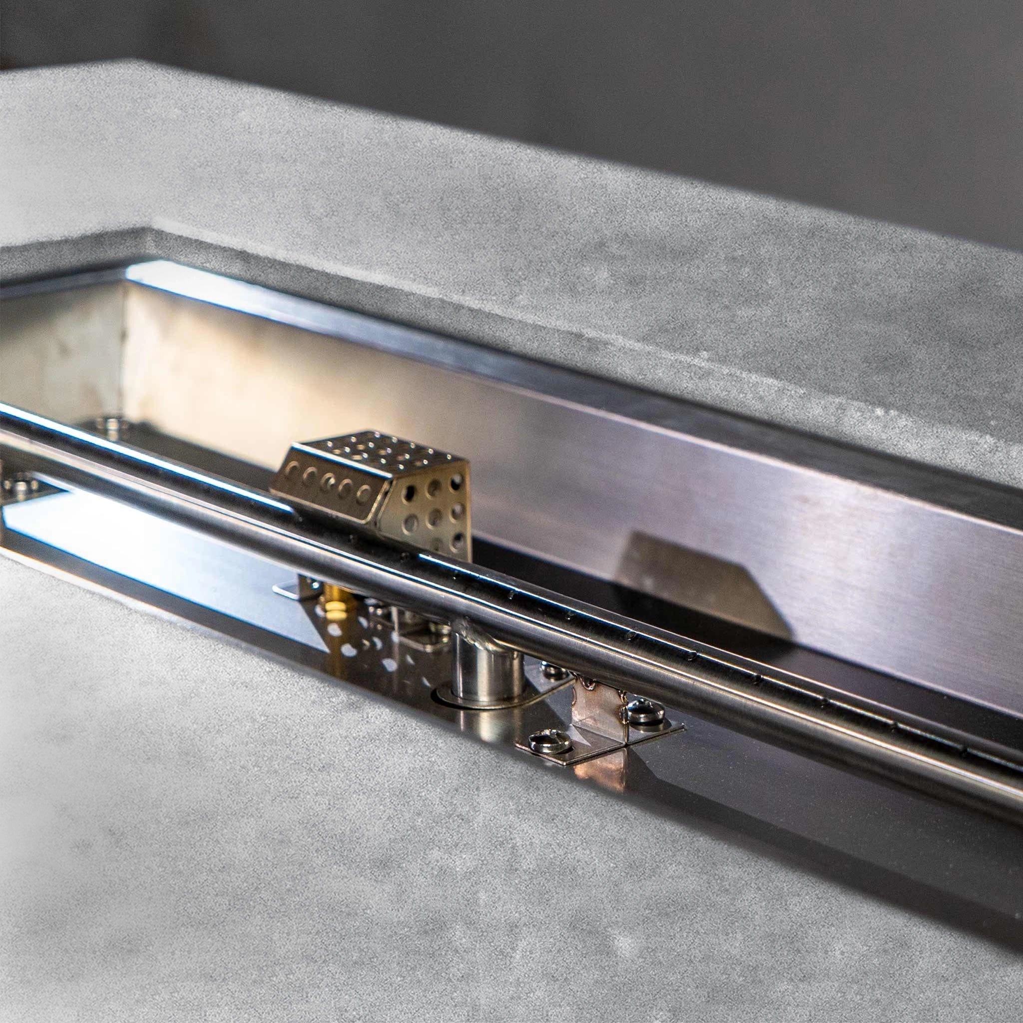 Starfire Designs Beton Rectangle Concrete Gas Fire Pit Natural Gray burner