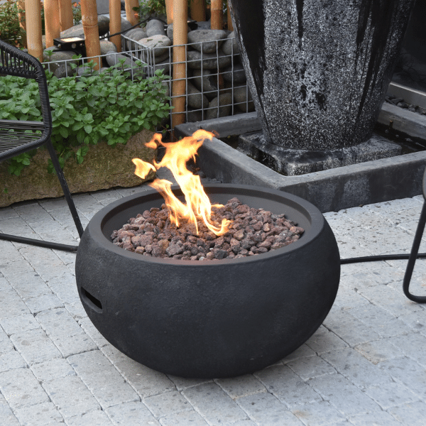 Modeno York Round Concrete Fire Bowl OFG115 With Flame on Outdoor Set Up
