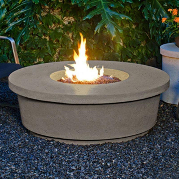 american-fyre-designs-contempo-round-in-an-outdoor-set-up