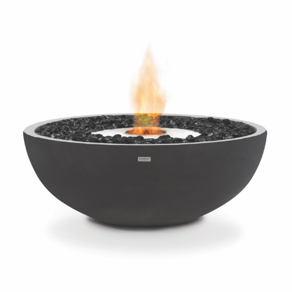 Ecosmart Mix 600 Bioethanol Freestanding Fire Bowl In Graphite With Flame On A White Background