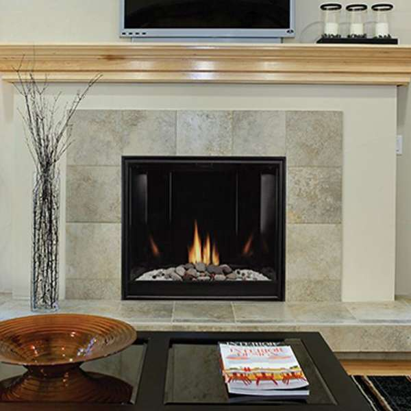 Empire Tahoe Premium 32 Clean Face Contemporary Direct Vent Gas Fireplace In An Indoor Sample Set Up